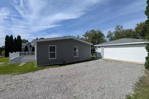 709 W Wilson St, Hebron, IN 46341 - Photo 16