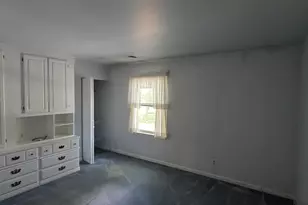 2106 Worthington Dr, Valparaiso, IN 46383 - Photo 16