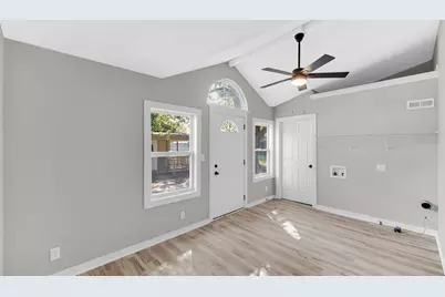 524 N Market Street, Winamac, IN 46996 - Photo 6