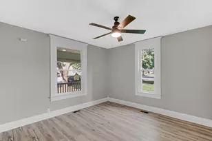 524 N Market St, Winamac, IN 46996 - Photo 8