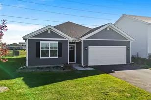 10657 Blaine St, Crown Point, IN 46373 - Photo 2