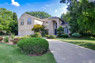 3315 W 138th Ln, Crown Point, IN 46307 - Photo 2