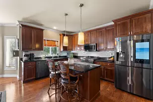 1127 Stonebridge Dr, Schererville, IN 46375 - Photo 12