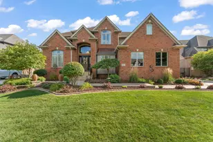 1127 Stonebridge Dr, Schererville, IN 46375 - Photo 2