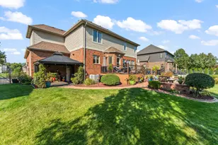 1127 Stonebridge Dr, Schererville, IN 46375 - Photo 32