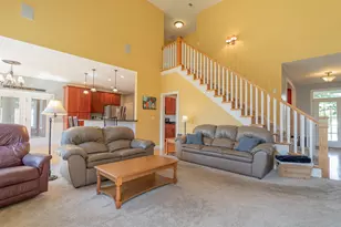 2255 Naples Dr, Valparaiso, IN 46385 - Photo 8