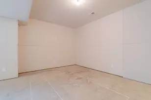 2255 Naples Dr, Valparaiso, IN 46385 - Photo 58