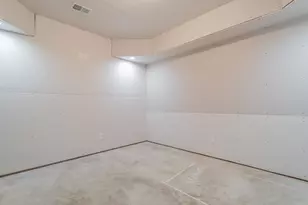 2255 Naples Dr, Valparaiso, IN 46385 - Photo 62