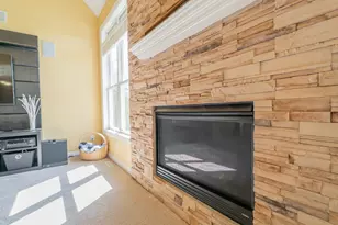 2255 Naples Dr, Valparaiso, IN 46385 - Photo 10