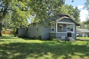 1105 A St, La Porte, IN 46350 - Photo 2