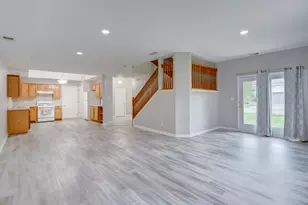 1239 Fox Hollow Dr, Chesterton, IN 46304 - Photo 4