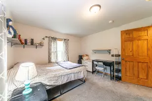 220 S Linda St, Hobart, IN 46342 - Photo 22