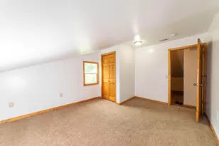 220 S Linda St, Hobart, IN 46342 - Photo 32