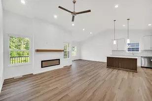 476 Magnolia Ln, Chesterton, IN 46304 - Photo 2