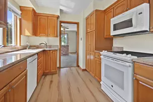 7911 Jackson Ave, Munster, IN 46321 - Photo 6