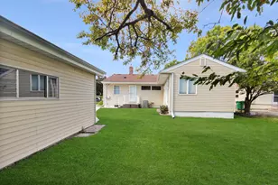 7911 Jackson Ave, Munster, IN 46321 - Photo 16