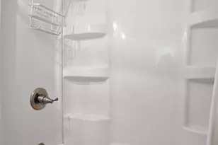 1107 W 63rd Ave, Merrillville, IN 46410 - Photo 16