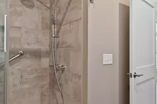 208 N Campbell St, Valparaiso, IN 46385 - Photo 18