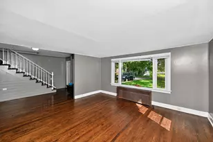 112 W 13th St, La Porte, IN 46350 - Photo 2