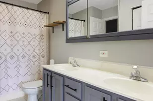 8109 Victoria Pl, Crown Point, IN 46307 - Photo 12