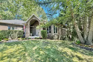 2102 Emmett Ct, Valparaiso, IN 46385 - Photo 1