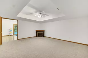 2102 Emmett Ct, Valparaiso, IN 46385 - Photo 28