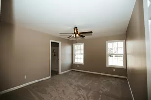 106 E Trett St, Wheatfield, IN 46392 - Photo 18