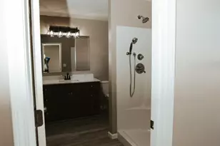 106 E Trett St, Wheatfield, IN 46392 - Photo 22