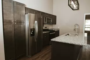 106 E Trett St, Wheatfield, IN 46392 - Photo 10