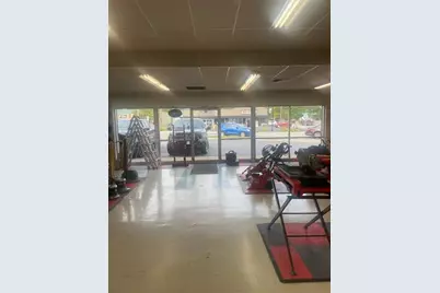 906 Calumet Avenue, Valparaiso, IN 46383 - Photo 2