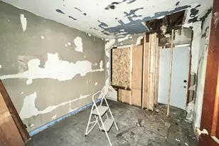 856 Kentucky St, Gary, IN 46402 - Photo 6