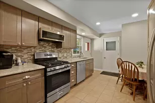 744 S Court St, Crown Point, IN 46307 - Photo 12