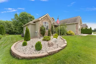 2655 Vivante Dr, Valparaiso, IN 46385 - Photo 2