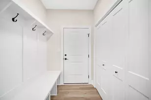 346 Cherry Hill St, Valparaiso, IN 46385 - Photo 10