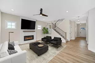 346 Cherry Hill St, Valparaiso, IN 46385 - Photo 2