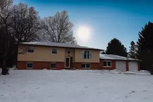 834 N 500 E, Valparaiso, IN 46383 - Photo 2