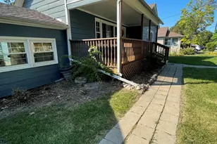 301 Hoffman St, Crown Point, IN 46307 - Photo 2