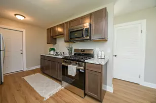 7020 Harrison St, Merrillville, IN 46410 - Photo 14