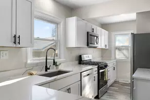 1321 Jackson St, Hobart, IN 46342 - Photo 8