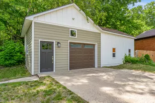 7014 N Bungalow Dr, New Carlisle, IN 46552 - Photo 10