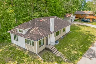 7014 N Bungalow Dr, New Carlisle, IN 46552 - Photo 6