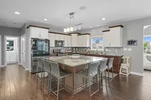 13028 Waterleaf Dr, Saint John, IN 46373 - Photo 2