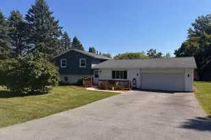 87 Kaper Ln, Valparaiso, IN 46383 - Photo 1