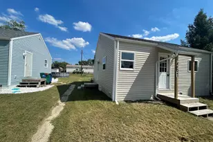 561 Grayton Rd, Kingsford Heights, IN 46346 - Photo 2