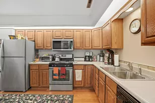 1523 Maple Pl, Schererville, IN 46375 - Photo 8