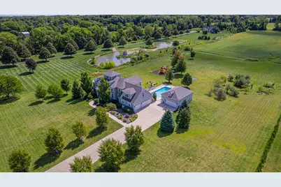 520 E 700 N, Valparaiso, IN 46383 - Photo 2