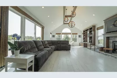 520 E 700 N, Valparaiso, IN 46383 - Photo 10