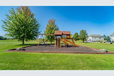 520 E 700 N, Valparaiso, IN 46383 - Photo 58