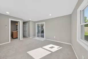 2816 W 38th Pl, Hobart, IN 46342 - Photo 12