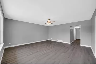 4034 Henry Avenue, Hammond, IN 46327 - Photo 6